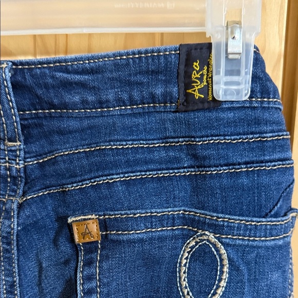 Aura Classic Blue Women's Jeans - Picture 4 of 5